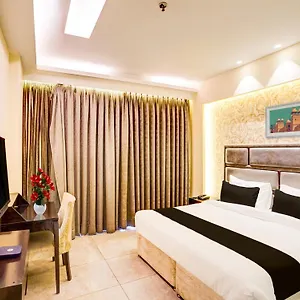 Super Townhouse Pitampura West Enclave Delhi (National Capital Territory of India)